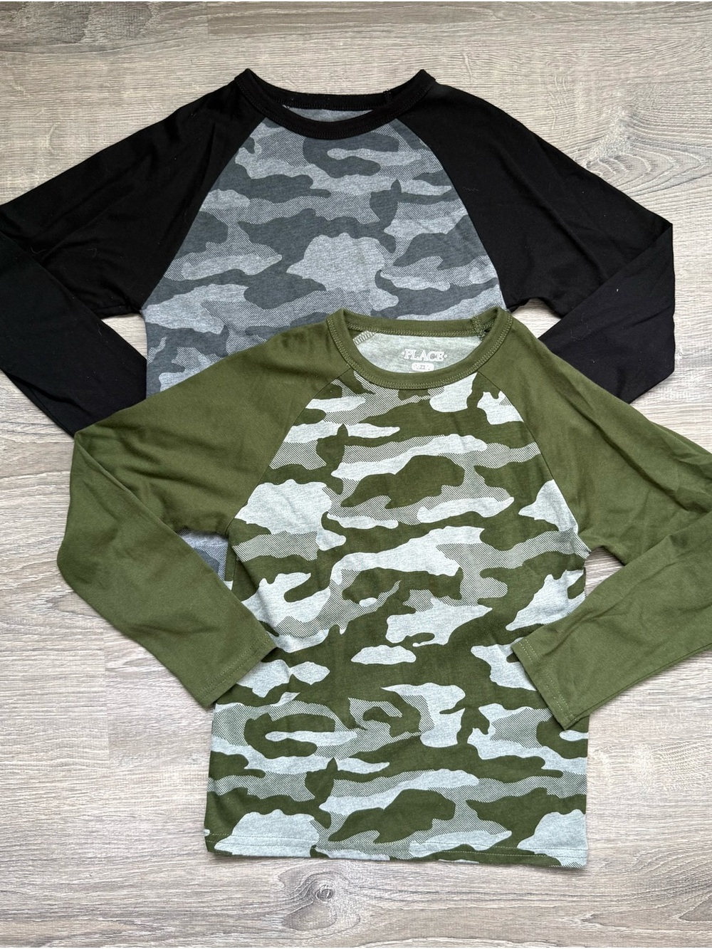 The Children's Place Boys' S(5/6) Camo Raglan Long Sleeve Shirt Olive/Black